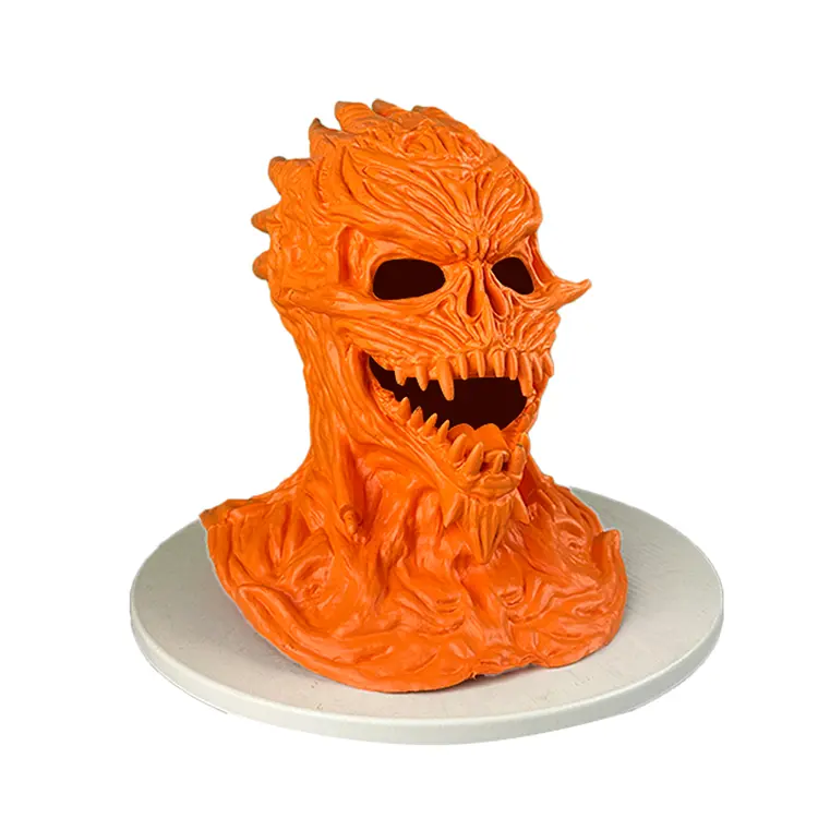 EVA Demon Mask: Halloween'in sevimli baş geyimlərinin arxasındakı sirr
